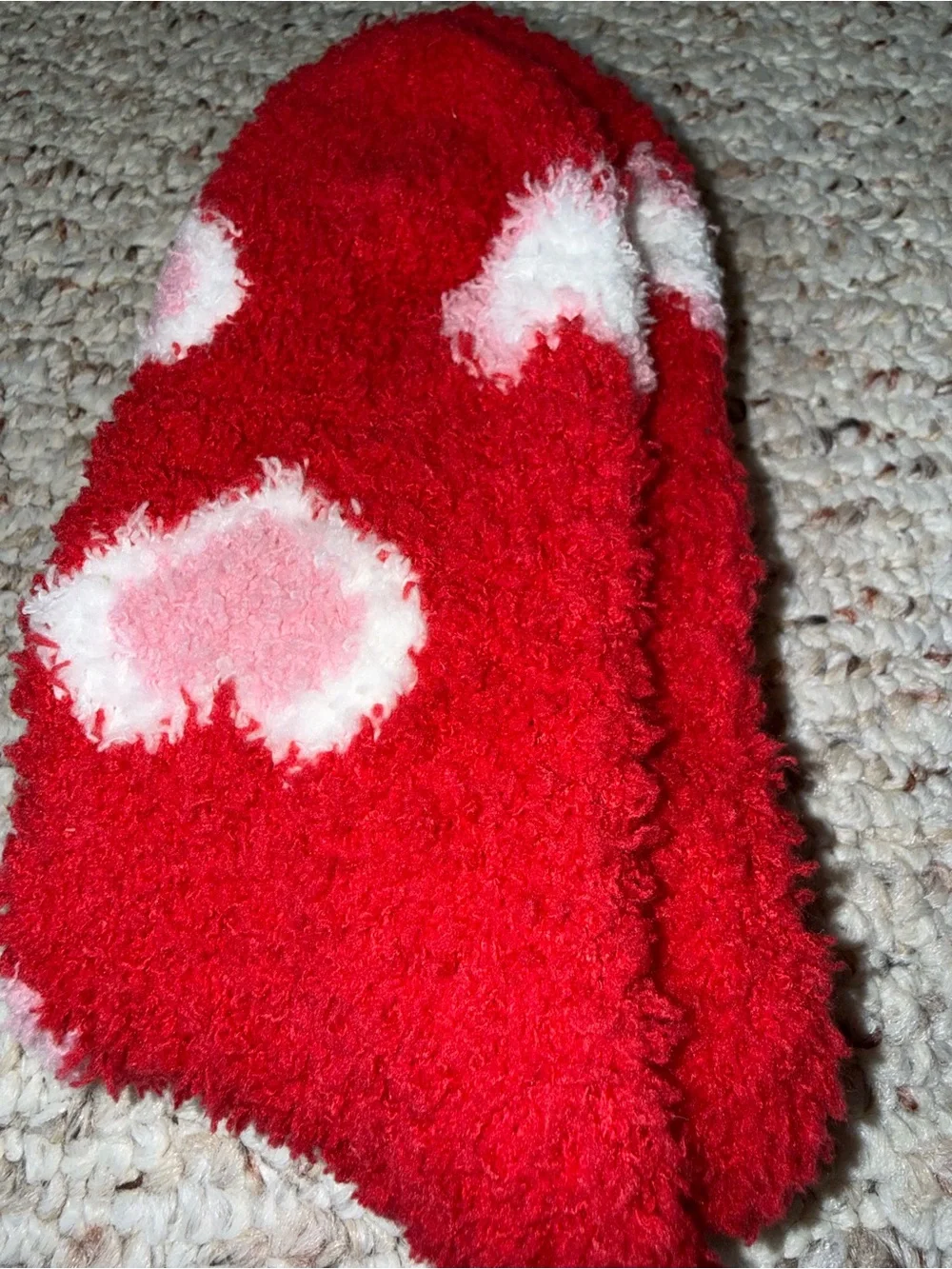 Cozy fuzzy Red Heart Crew Socks brand NWT VALENTINES DAY LOVE CUTE target 4-10